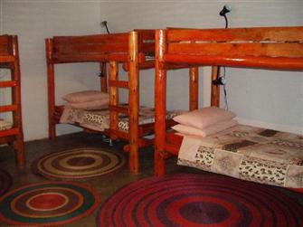 Backpackers Lodge - dormitory style room